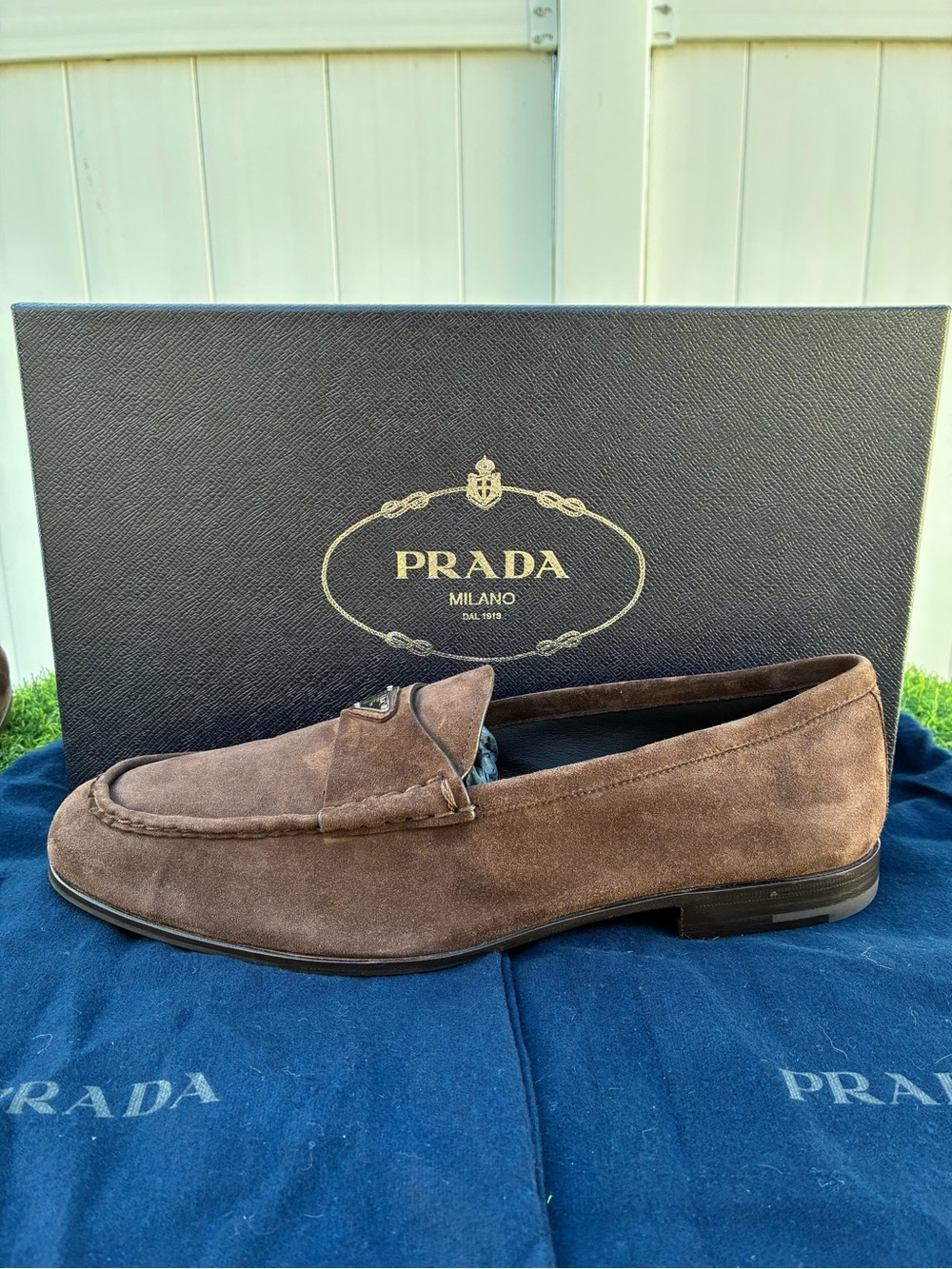 PRADA BROWN CALF SUEDE LOAFERS METAL TRIANGLE LOGO MEN’S SZ UK 9.5 / US 10.5 NEW - Picture 5 of 16